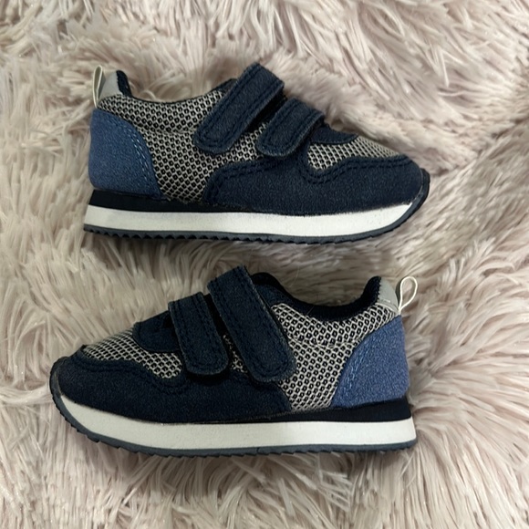 Gymboree Infant Sneakers - Picture 1 of 2